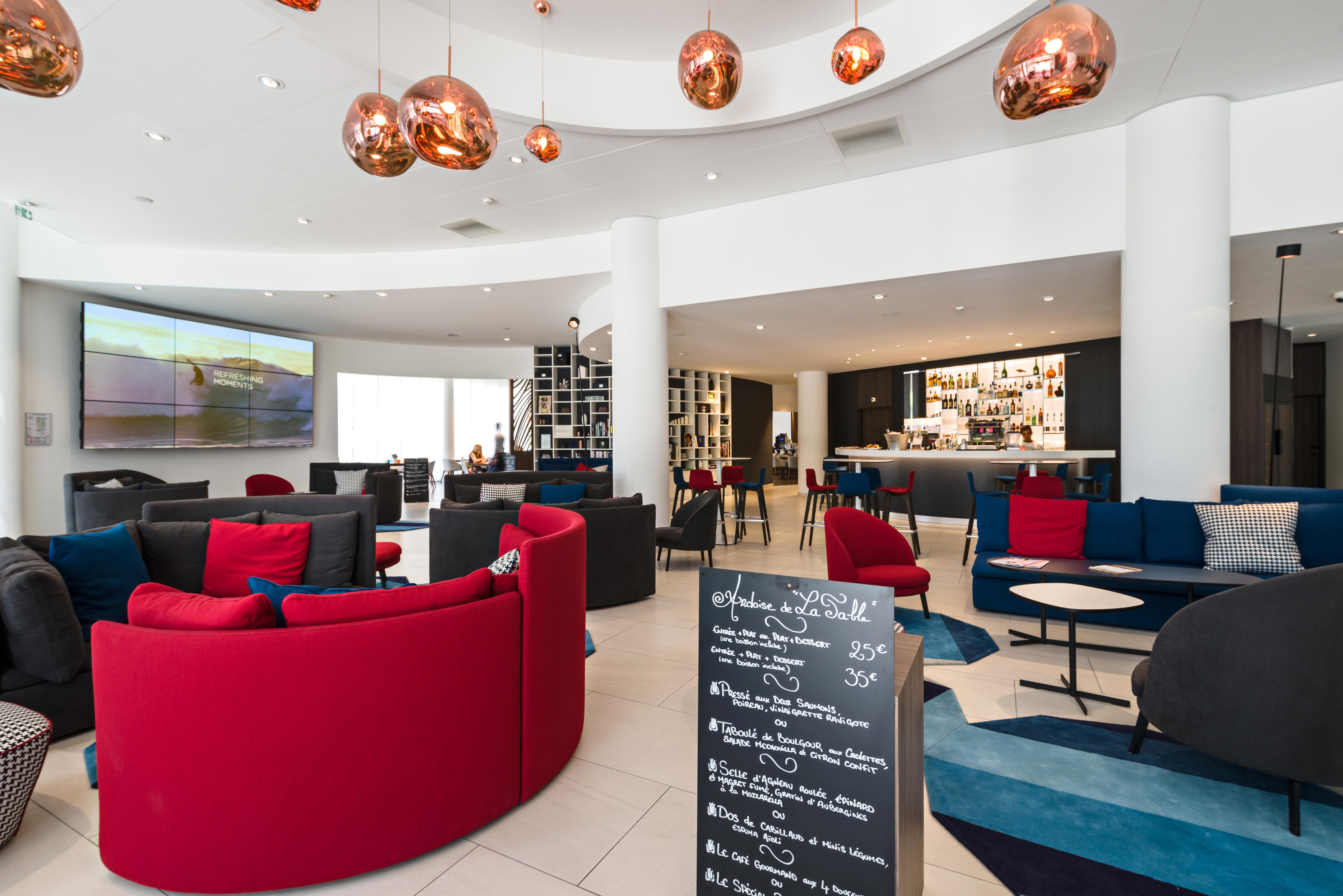 Готель Golden Tulip Marseille Euromed Екстер'єр фото