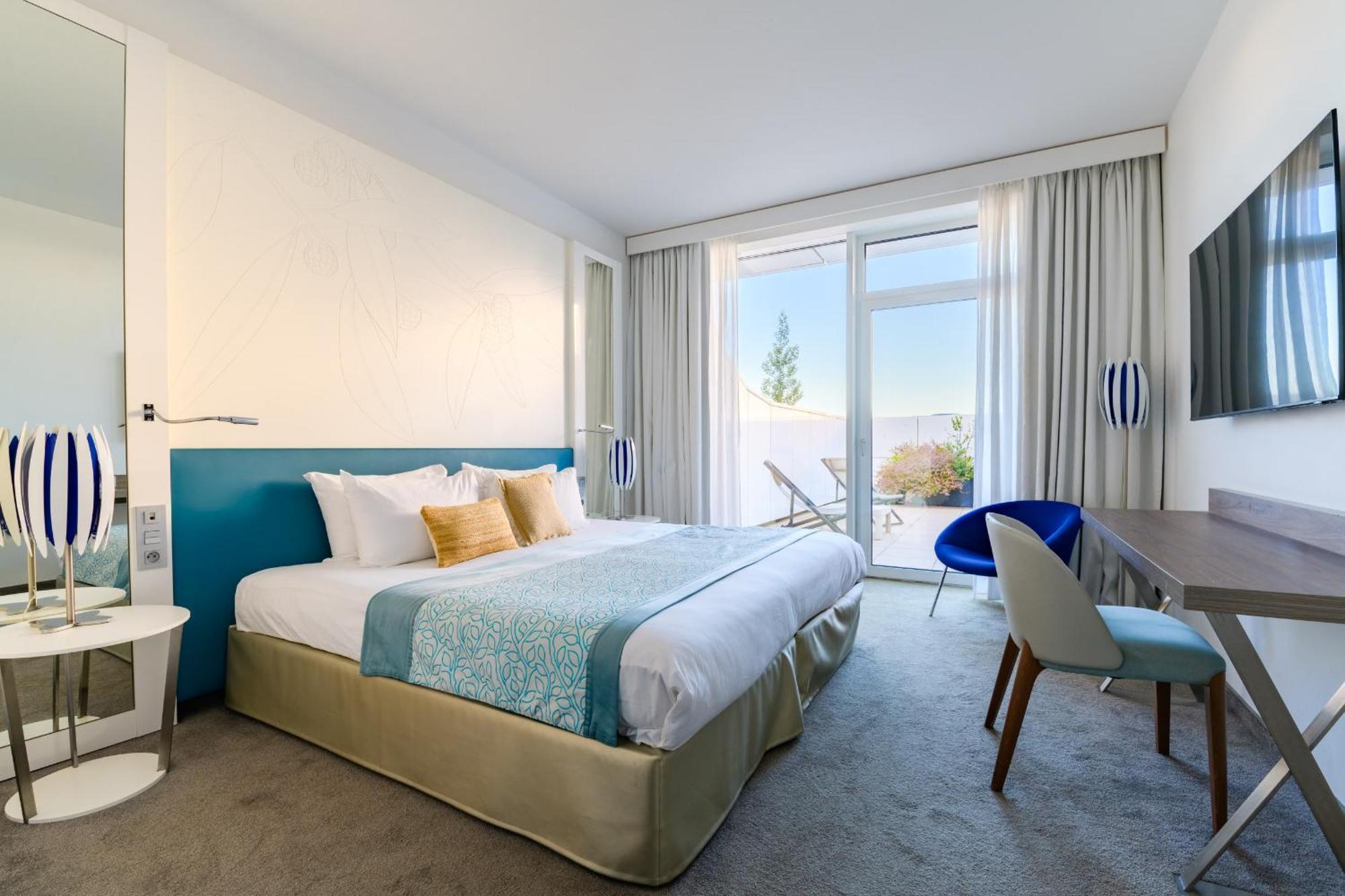 Готель Golden Tulip Marseille Euromed Екстер'єр фото